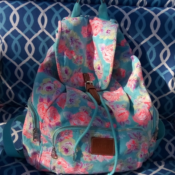 PINK Victoria's Secret Handbags - ☀️NEW VS Pink backpack ☀️